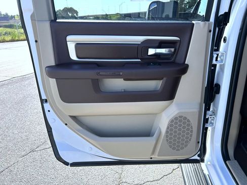 Used 2014 RAM 1500 Outdoorsman AWD/4WD image 17