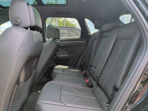Certified 2025 Audi Q3 2.0T Premium w/ Convenience Package AWD/4WD image 30