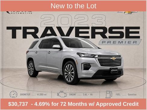 Used 2023 Chevrolet Traverse Premier FWD image 1