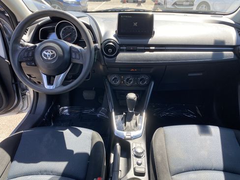 Used 2018 Toyota Yaris iA FWD image 16