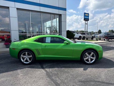 Used 2010 Chevrolet Camaro LT RWD image 2