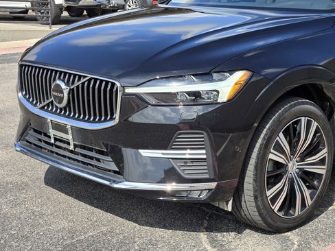 Used 2023 Volvo XC90 B6 Plus w/ Protection Package Premier image 12