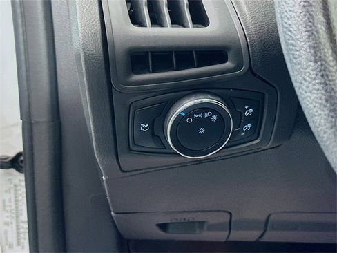 Used 2014 Ford Focus SE image 10