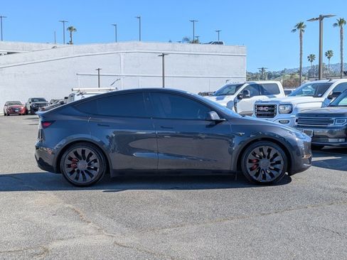 Used 2024 Tesla Model Y Performance image 4