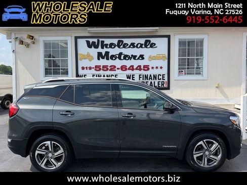 Used 2020 GMC Terrain SLT AWD/4WD image 1