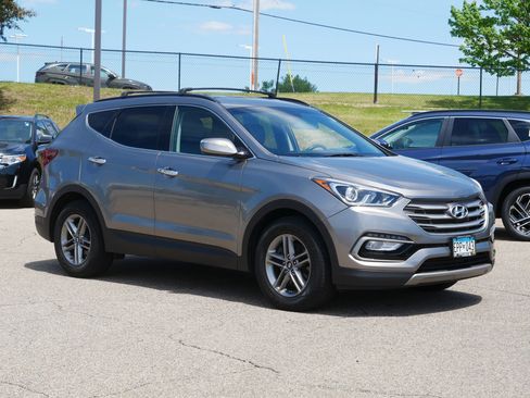 Used 2017 Hyundai Santa Fe Sport AWD/4WD image 4