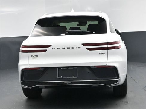 New 2026 Genesis GV70 2.5T Advanced image 25