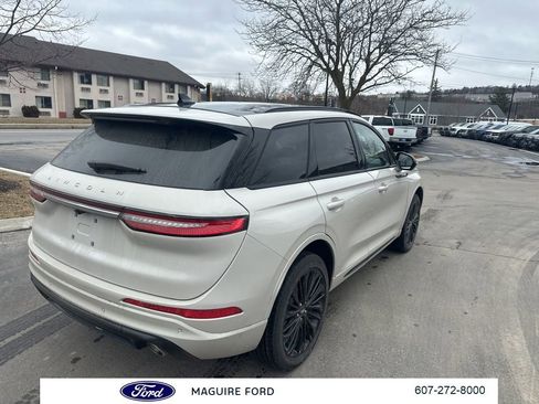 Used 2024 Lincoln Corsair Reserve w/ Equipment Group 201A image 4