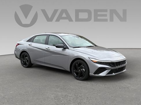 New 2026 Hyundai Elantra Sport FWD image 3