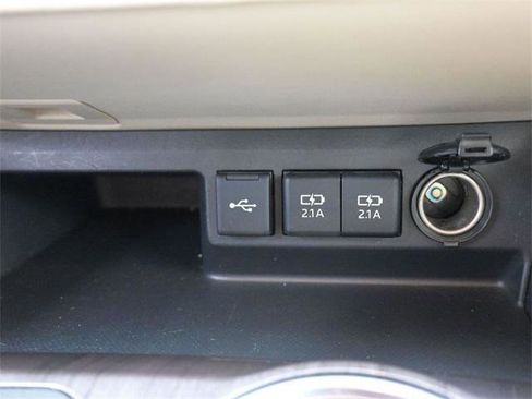 Certified 2021 Toyota Highlander Platinum image 32