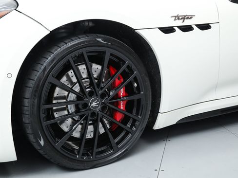 Certified 2024 Maserati GranTurismo Trofeo image 10