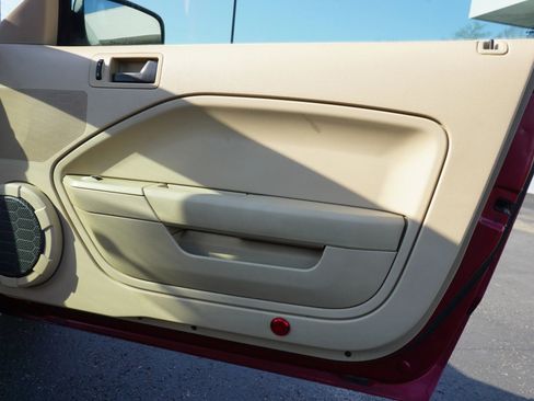 Used 2007 Ford Mustang Coupe image 11