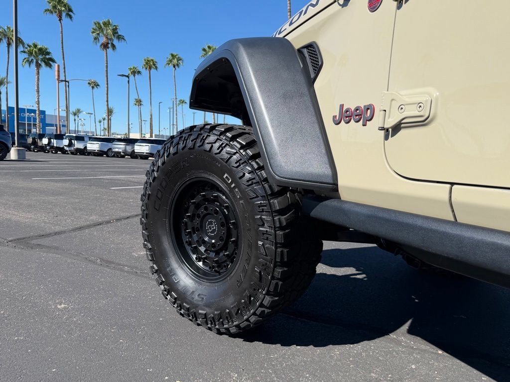 Used 2022 Jeep Gladiator Rubicon w/ Trailer Tow Package AWD/4WD image 25