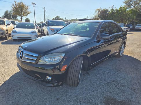 Used 2010 Mercedes-Benz C 300 Sedan image 3
