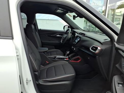 Used 2023 Chevrolet TrailBlazer RS w/ Convenience Package AWD/4WD image 21