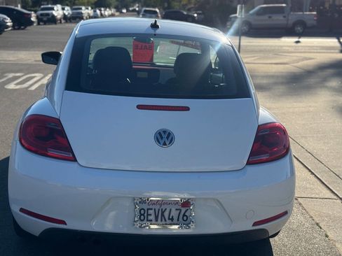 Used 2012 Volkswagen Beetle 2.5 image 7