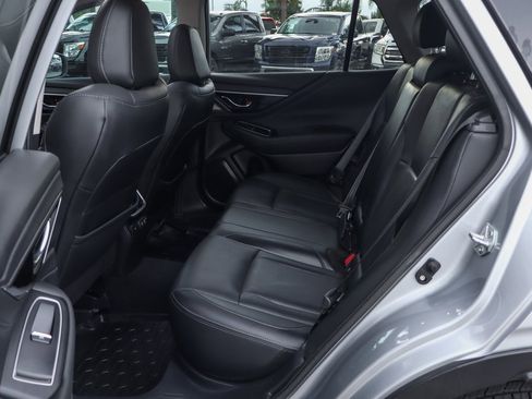 Used 2022 Subaru Outback Limited image 39