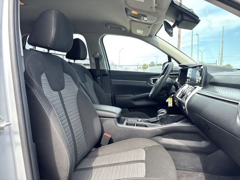 Used 2021 Kia Sorento LX FWD image 23