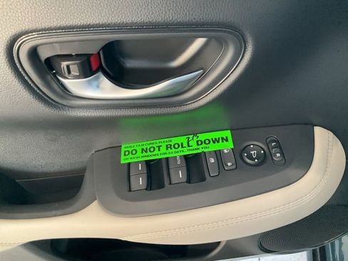 New 2026 Honda HR-V LX image 6