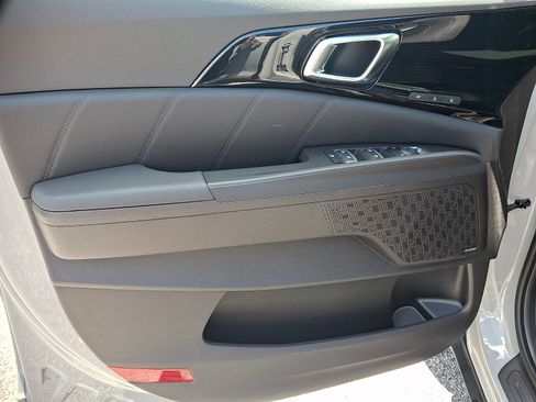 New 2026 Kia Carnival SX FWD image 8