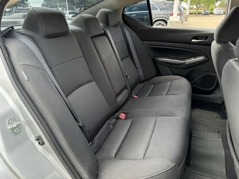 Used 2022 Nissan Altima 2.5 SV FWD image 28