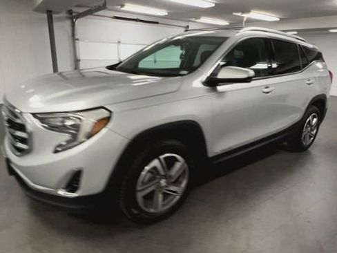 Certified 2019 GMC Terrain SLT w/ Preferred Package AWD/4WD image 4