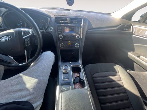 Used 2018 Ford Fusion S w/ Equipment Group 101A image 7