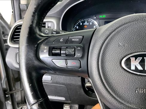 Used 2016 Kia Sorento FWD w/ LX Convenience Package image 18