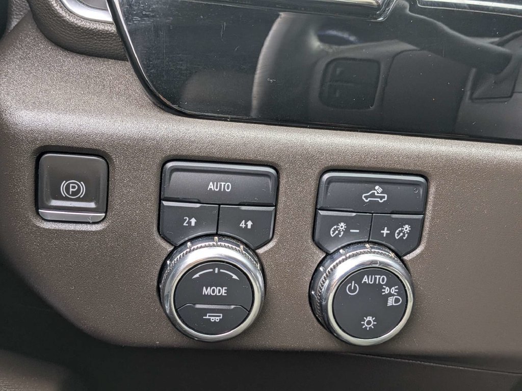 Used 2023 GMC Sierra 1500 SLE AWD/4WD image 26