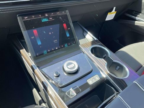 New 2026 Cadillac Escalade Luxury image 28