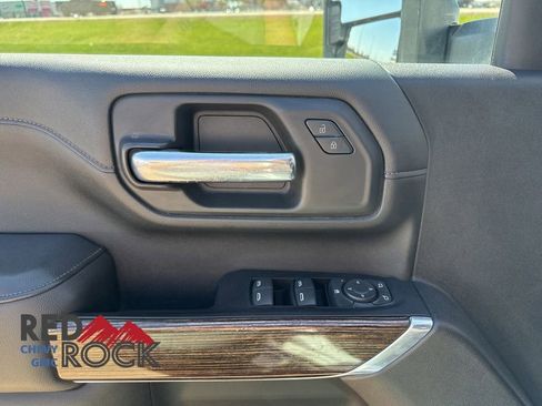 Used 2020 GMC Sierra 2500 SLE w/ SLE Convenience Package AWD/4WD image 15