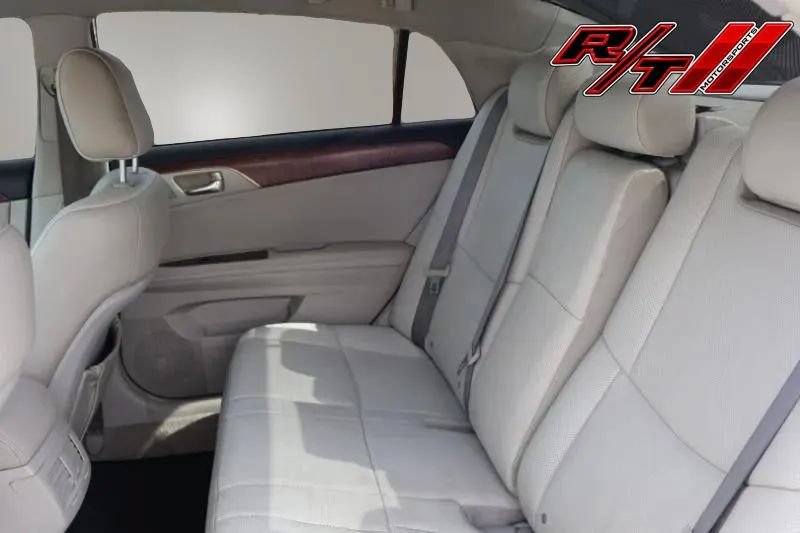 Used 2011 Toyota Avalon Limited FWD image 21