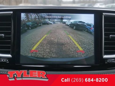 Used 2025 Chrysler Pacifica Limited FWD image 50