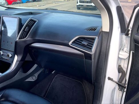 Used 2024 Ford Edge SEL image 18