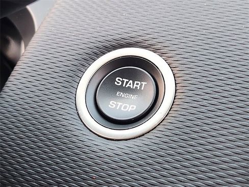 Used 2024 Land Rover Discovery Sport Dynamic SE image 20