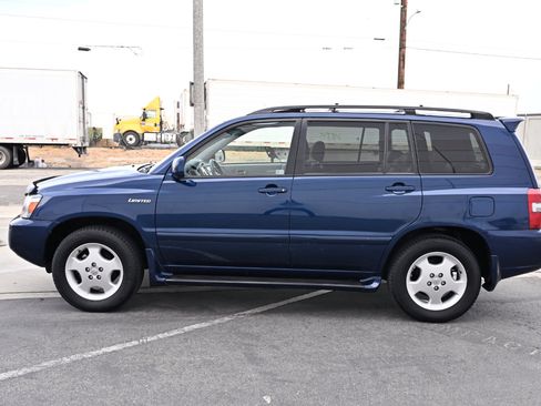 Used 2005 Toyota Highlander Limited AWD/4WD image 4