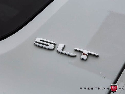 Used 2021 GMC Acadia SLT image 10