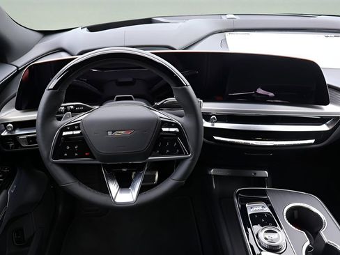 New 2026 Cadillac Lyriq V image 16