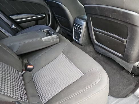 Used 2021 Chevrolet Traverse LT AWD/4WD image 11
