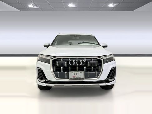 Used 2025 Audi Q7 3.0T Premium Plus AWD/4WD image 6