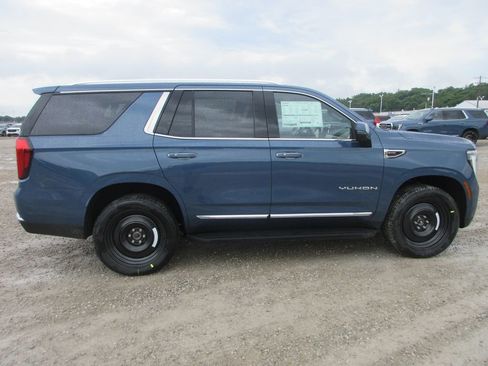 New 2026 GMC Yukon Elevation w/ Elevation Premium Package AWD/4WD image 3
