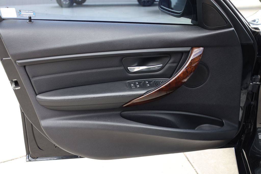 Used 2015 BMW 328i Sedan RWD image 10