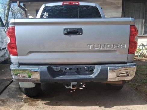 Used 2016 Toyota Tundra SR5 w/ SR5 Upgrade Package image 5