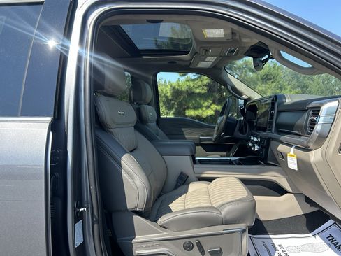 New 2026 Ford F250 Platinum w/ Platinum Plus Package AWD/4WD image 10