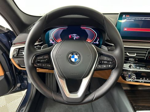 Used 2023 BMW 530i xDrive w/ Premium Package image 15