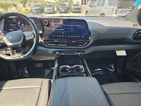 Used 2025 Chevrolet Silverado EV RST AWD/4WD image 22