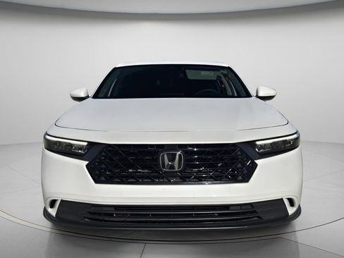 Used 2024 Honda Accord EX image 5
