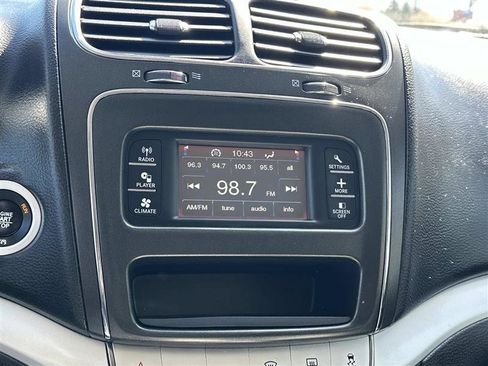 Used 2017 Dodge Journey SXT FWD image 16
