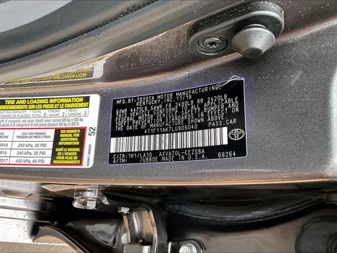Used 2020 Toyota Camry XLE FWD image 33