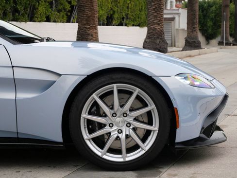 Used 2020 Aston Martin V8 Vantage Coupe RWD image 4
